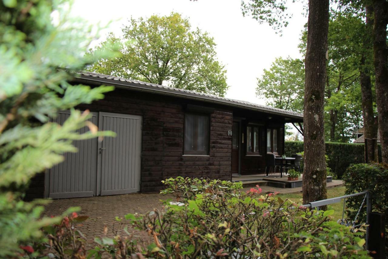 Chalet Les Brulins Hotel Resteigne Exterior foto