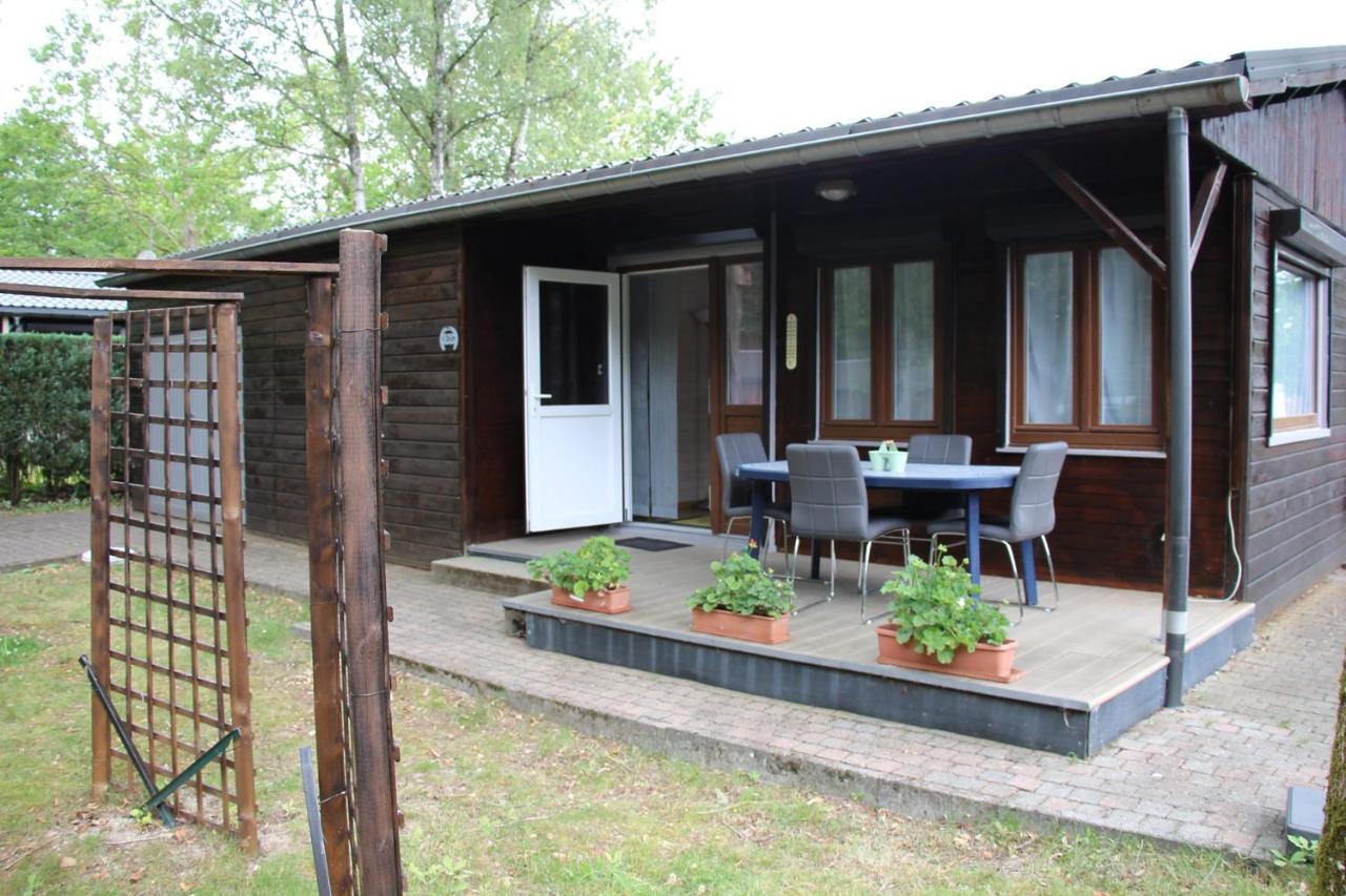 Chalet Les Brulins Hotel Resteigne Exterior foto